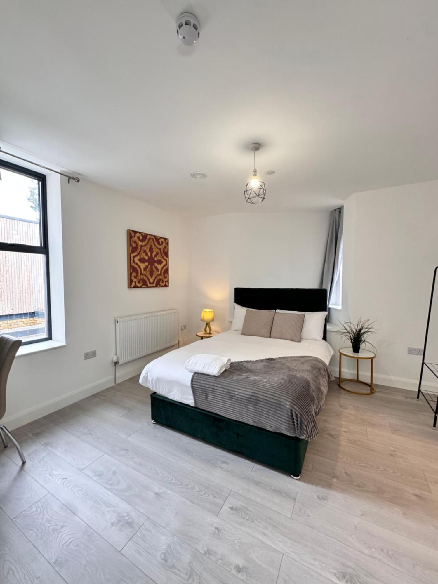 Ealing Broadway Great Stay 7-Minute Walk From The Underground Εξωτερικό φωτογραφία