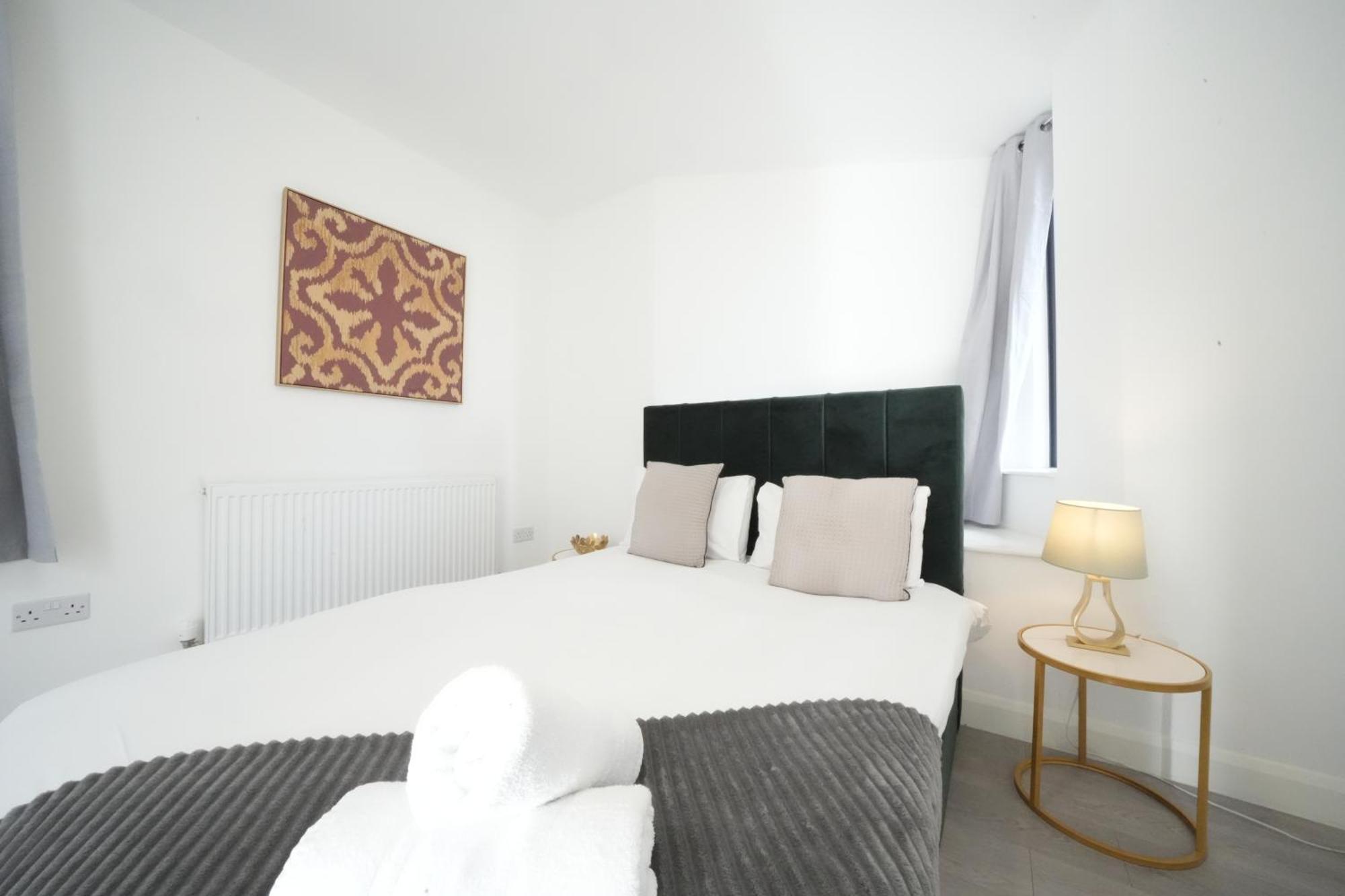 Ealing Broadway Great Stay 7-Minute Walk From The Underground Εξωτερικό φωτογραφία