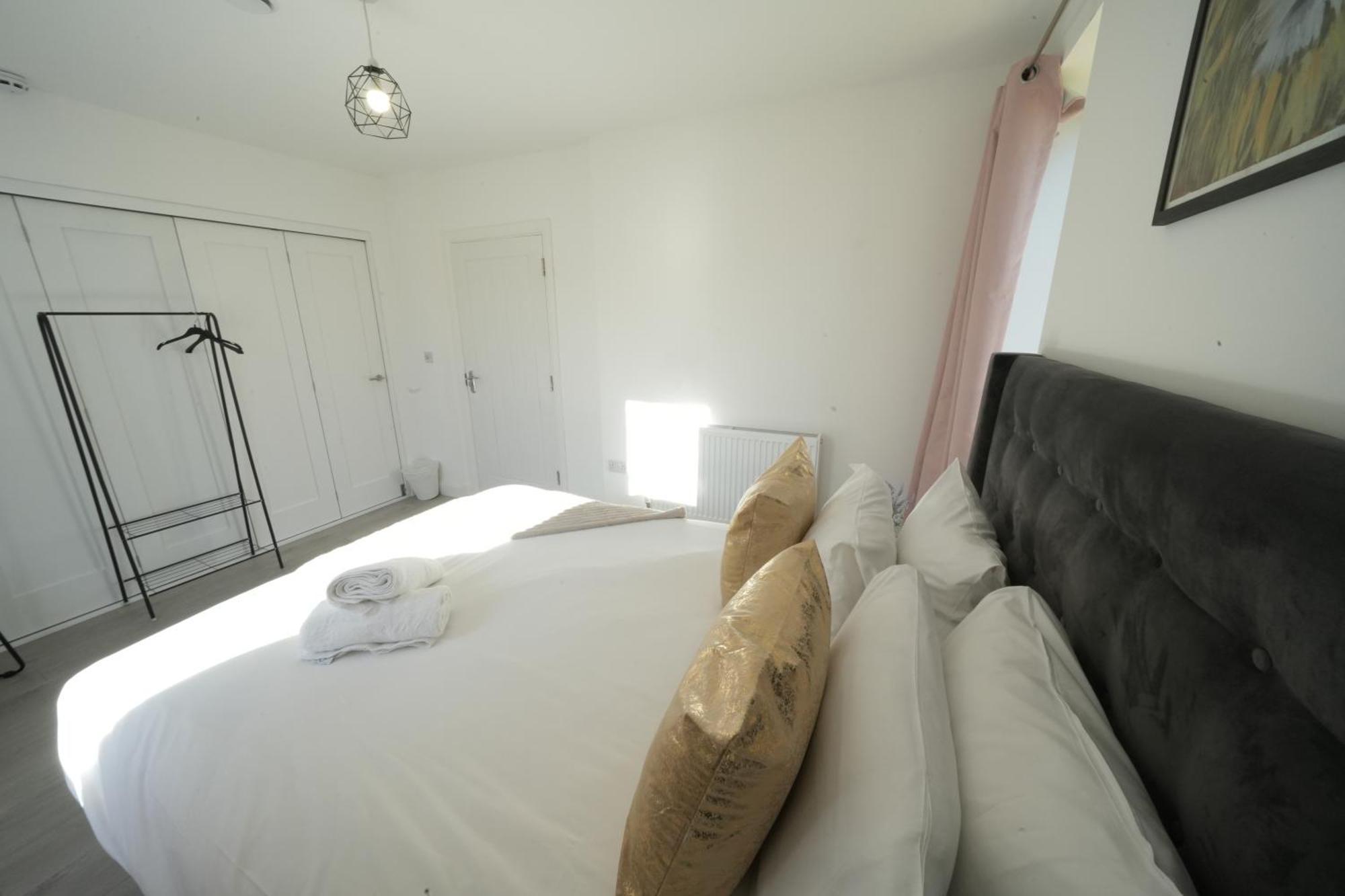 Ealing Broadway Great Stay 7-Minute Walk From The Underground Εξωτερικό φωτογραφία