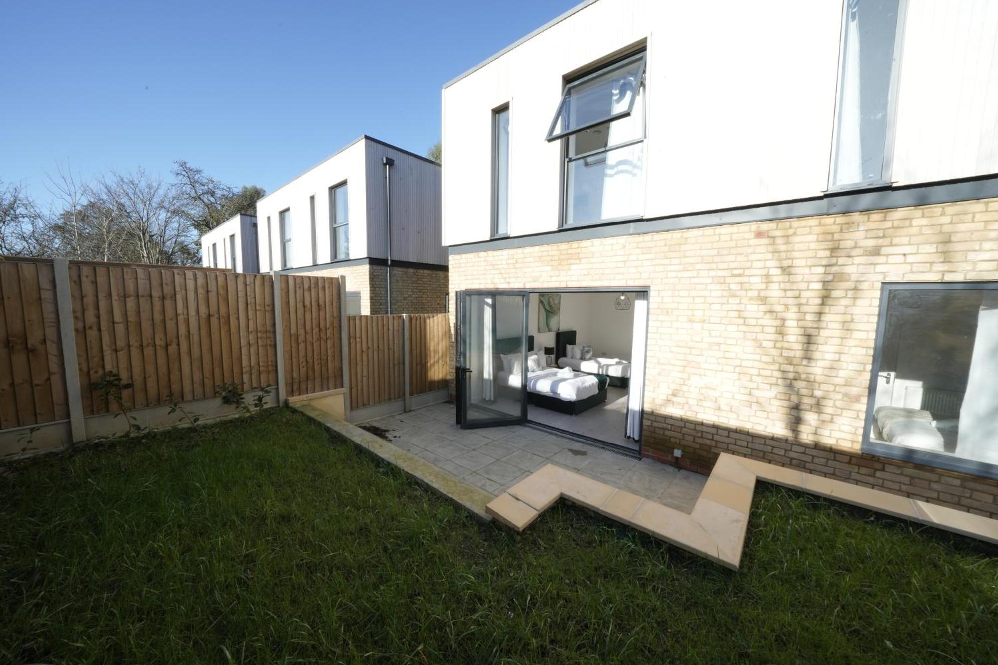 Ealing Broadway Great Stay 7-Minute Walk From The Underground Εξωτερικό φωτογραφία