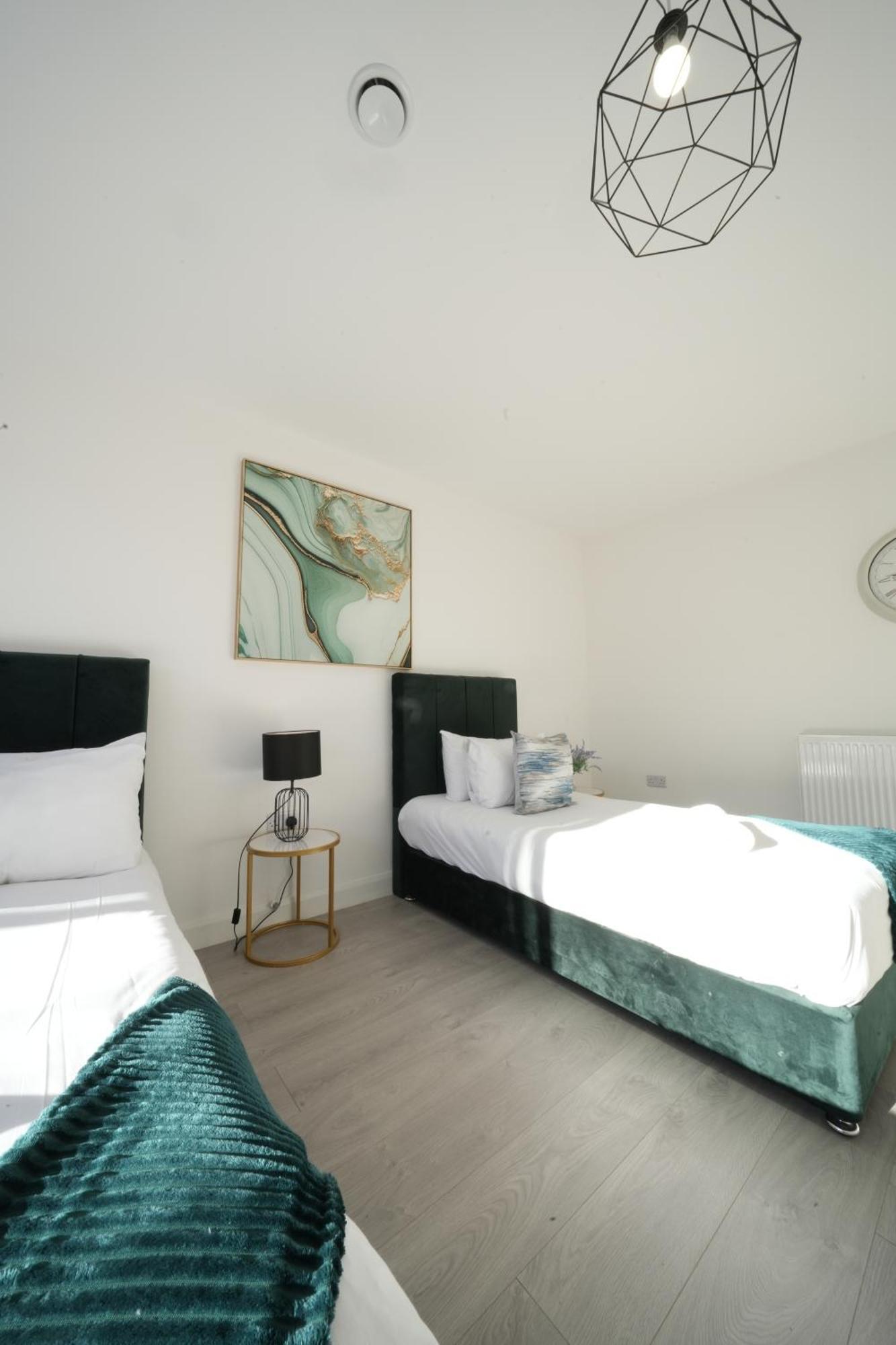 Ealing Broadway Great Stay 7-Minute Walk From The Underground Εξωτερικό φωτογραφία